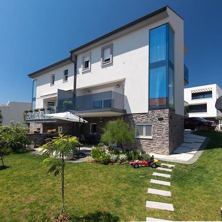 Apartment Odore Di Mare With Beautiful Garden Krk Town Extérieur photo