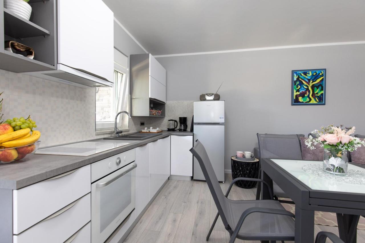 Apartment Odore Di Mare With Beautiful Garden Krk Town Extérieur photo
