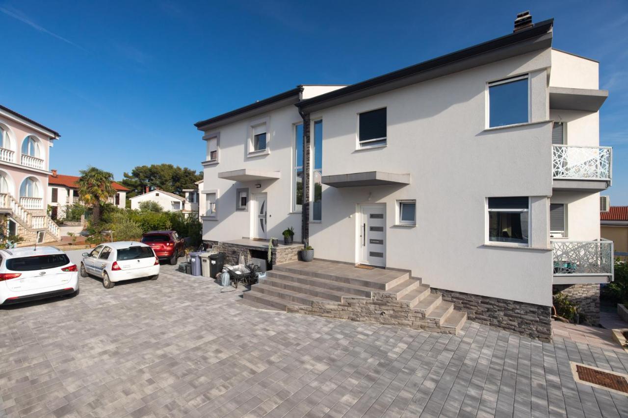 Apartment Odore Di Mare With Beautiful Garden Krk Town Extérieur photo